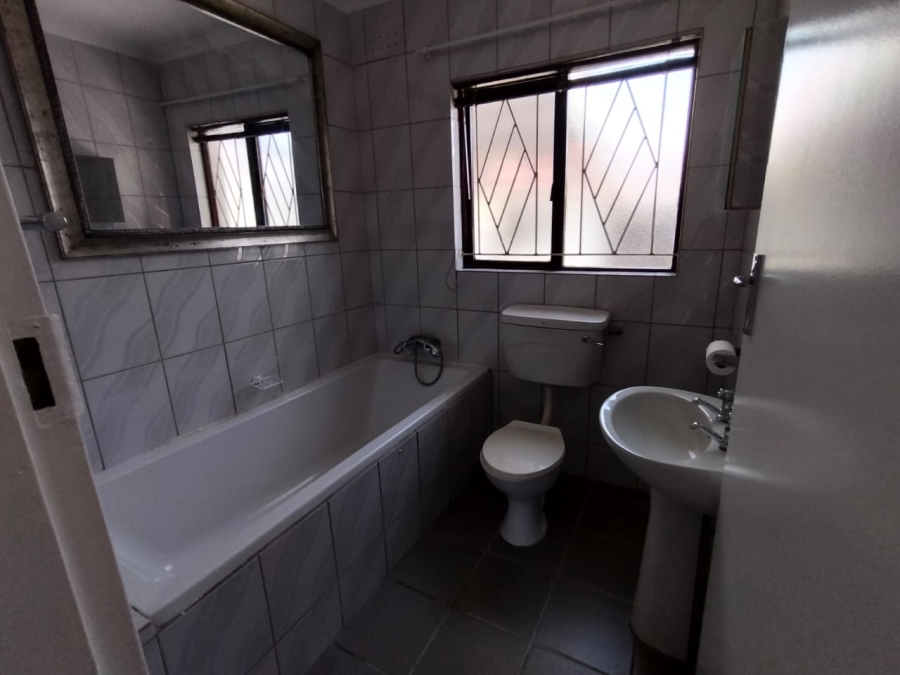 3 Bedroom Property for Sale in Loucharmante Western Cape